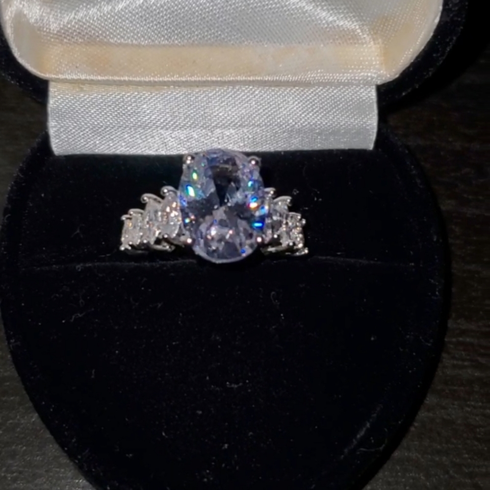 Ring - Picture 7 of 11